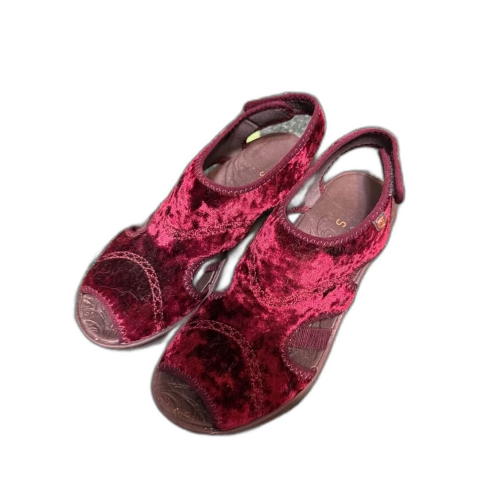Bzees Drama Washable Velvet Sandals 7.5